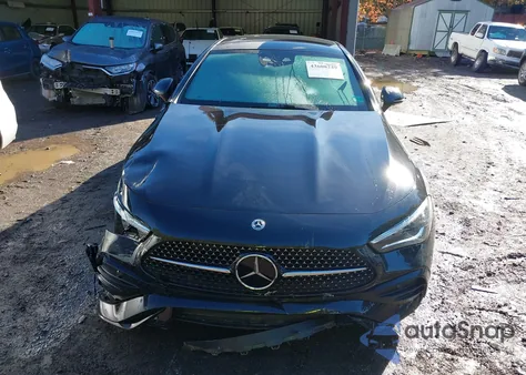 2024 Mercedes-Benz Cle 300 4Matic z USA, uszkodzony, nr VIN W1KMJ4HB6RF025190